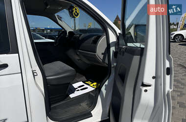 Минивэн Volkswagen Transporter 2010 в 
