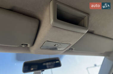 Минивэн Volkswagen Transporter 2010 в 