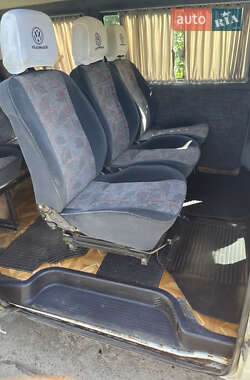 Минивэн Volkswagen Transporter 2000 в 