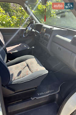 Минивэн Volkswagen Transporter 2000 в 