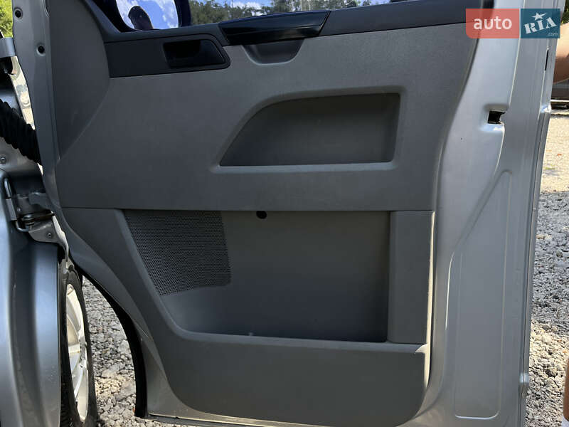 Мінівен Volkswagen Transporter 2010 в Харкові