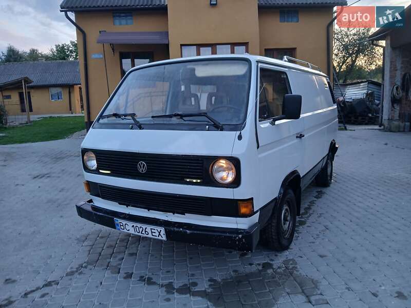 Грузопассажирский фургон Volkswagen Transporter 1986 в 