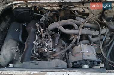 Грузопассажирский фургон Volkswagen Transporter 1986 в 