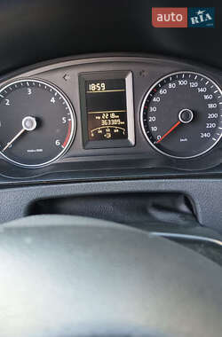 Грузовой фургон Volkswagen Transporter 2013 в 