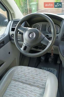 Грузовой фургон Volkswagen Transporter 2013 в 