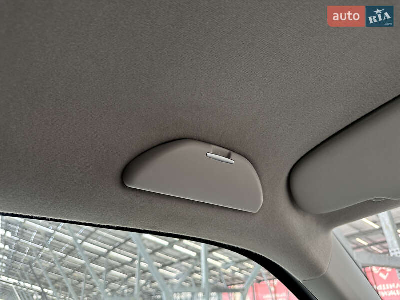 Вантажний фургон Volkswagen Transporter 2018 в Львові