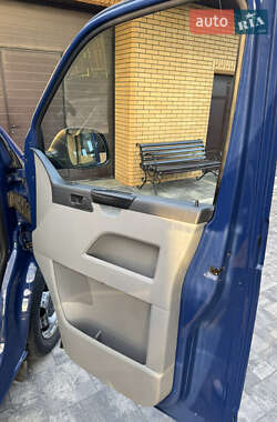 Грузовой фургон Volkswagen Transporter 2013 в 