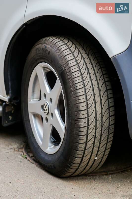 Минивэн Volkswagen Transporter 2008 в Киеве