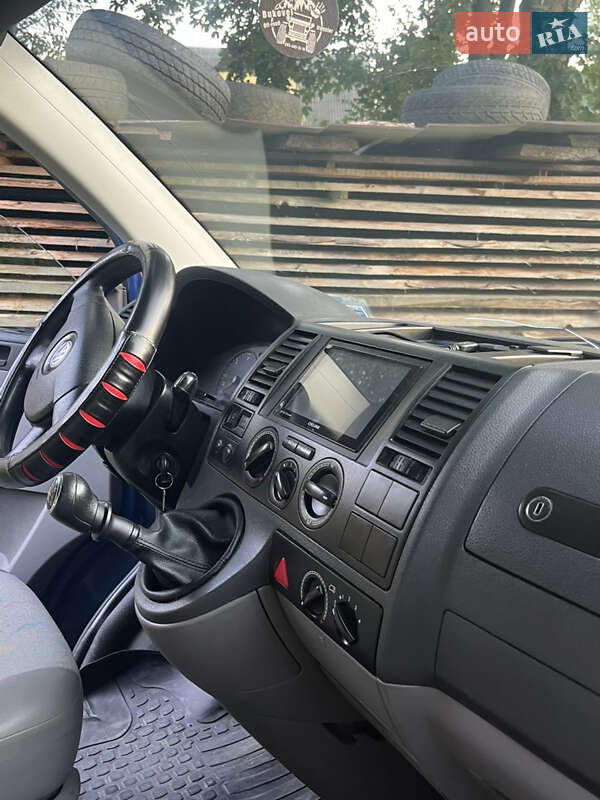 Мінівен Volkswagen Transporter 2008 в Яремчі фото 4 Мінівен Volkswagen Transporter 2008 в Яремчі