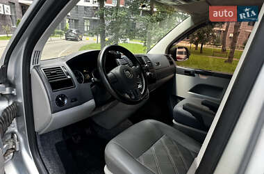 Минивэн Volkswagen Transporter 2010 в 
