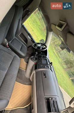 Минивэн Volkswagen Transporter 2004 в 