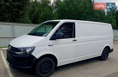 Вантажний фургон Volkswagen Transporter 2017 в Луцьку