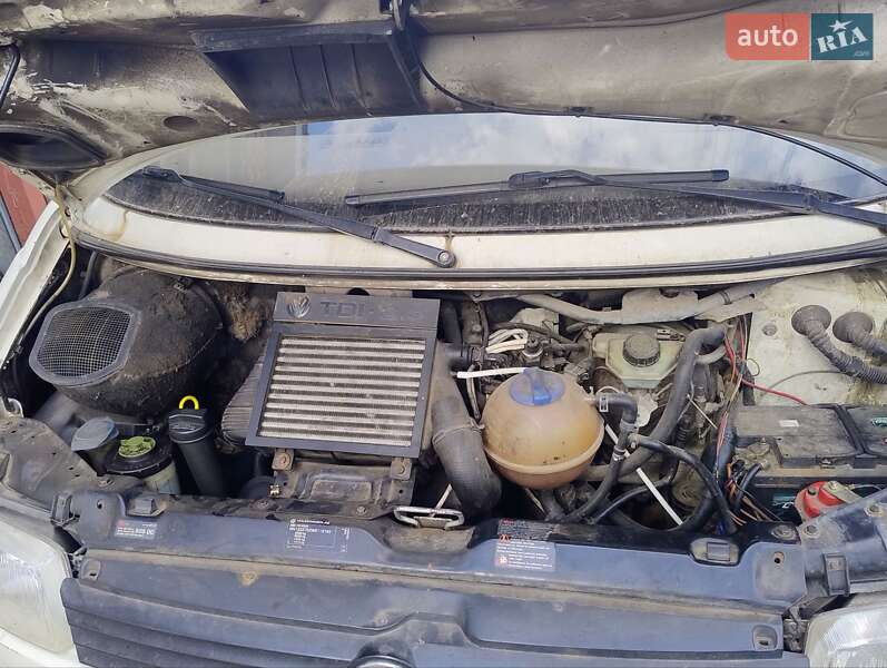 Минивэн Volkswagen Transporter 1998 в Чернигове