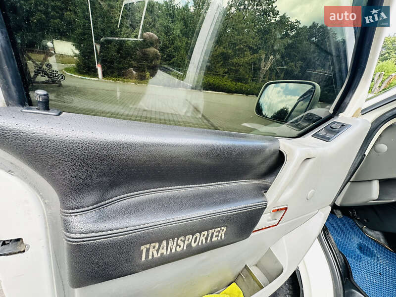 Минивэн Volkswagen Transporter 2002 в Львове