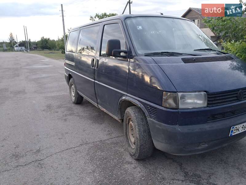 Минивэн Volkswagen Transporter 1997 в Сарнах