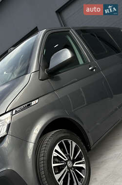 Минивэн Volkswagen Transporter 2021 в 