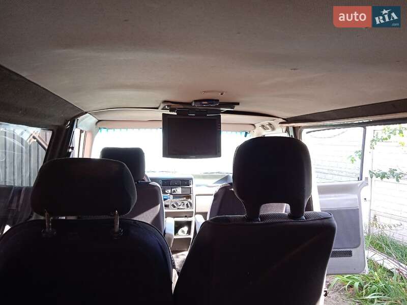 Минивэн Volkswagen Transporter 2002 в Черкассах