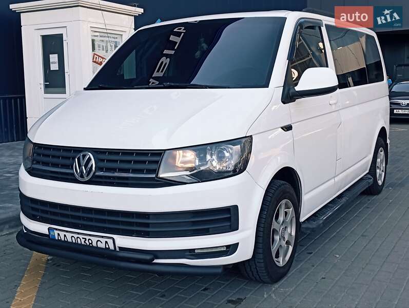 Минивэн Volkswagen Transporter 2015 в 