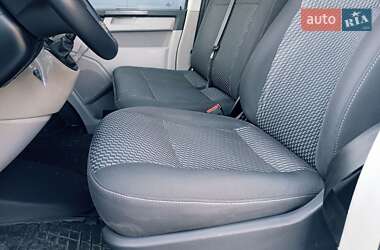 Минивэн Volkswagen Transporter 2015 в 