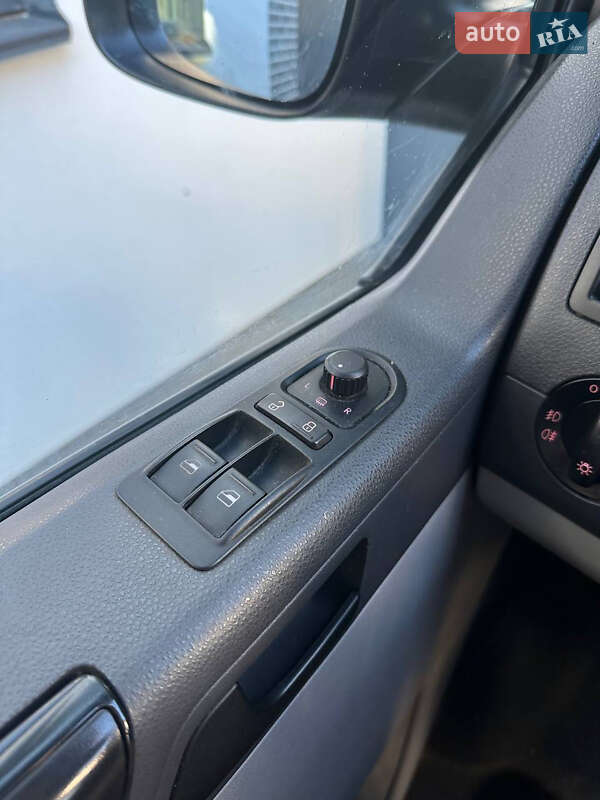 Минивэн Volkswagen Transporter 2015 в Буче фото 13 Минивэн Volkswagen Transporter 2015 в Буче