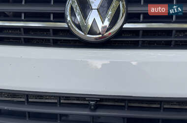 Минивэн Volkswagen Transporter 2016 в 