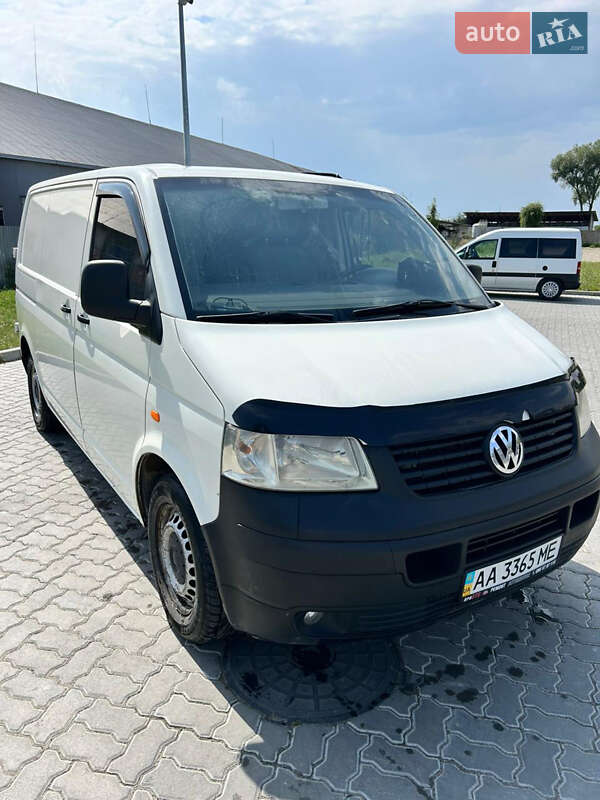 Грузовой фургон Volkswagen Transporter 2004 в 