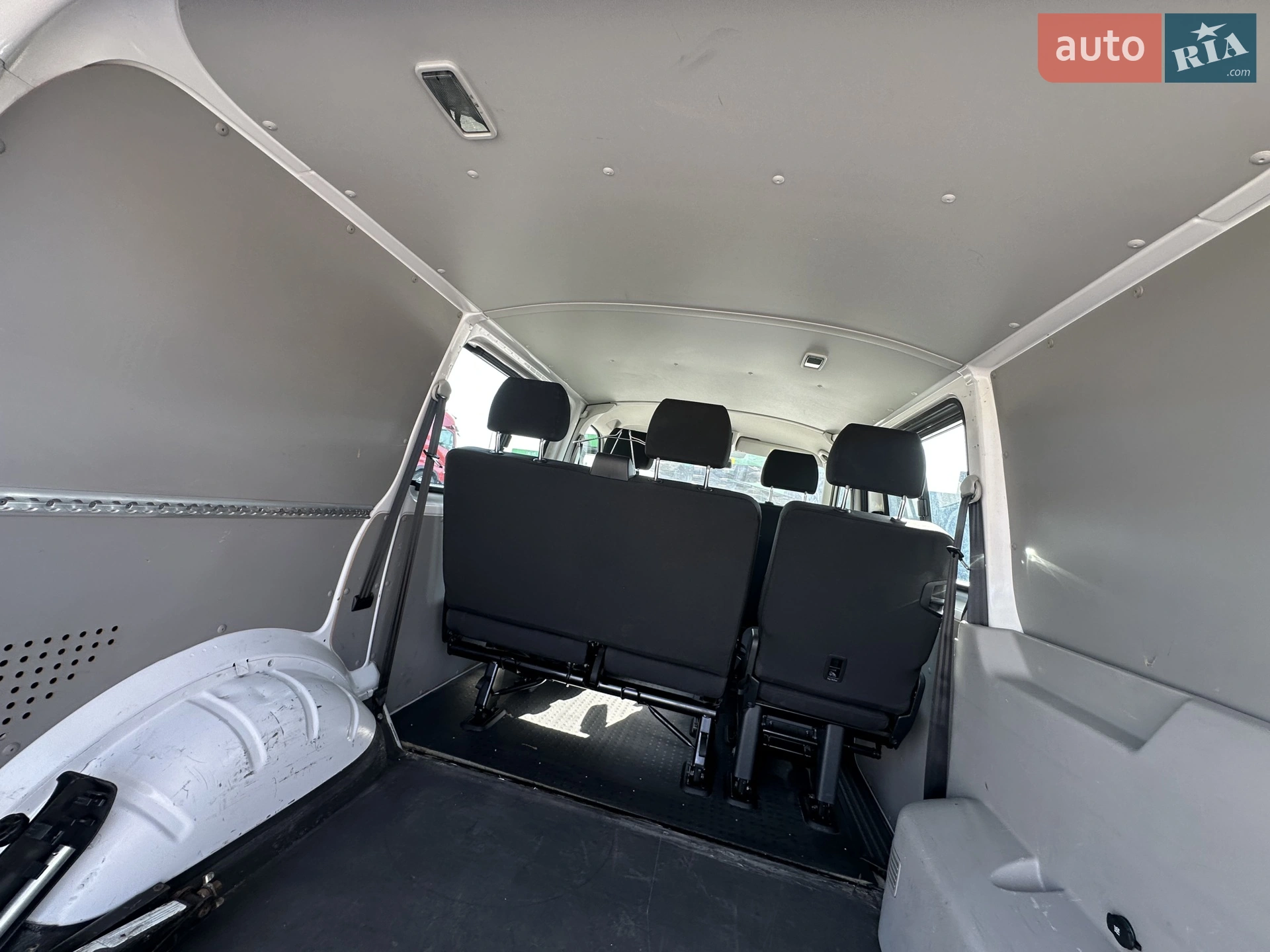 2015 Volkswagen Transporter - мініатюра 16
