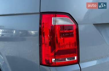 Минивэн Volkswagen Transporter 2016 в 