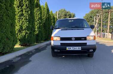 Минивэн Volkswagen Transporter 2000 в 