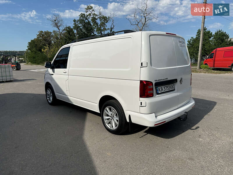 Грузовой фургон Volkswagen Transporter 2016 в Новой Водолаге