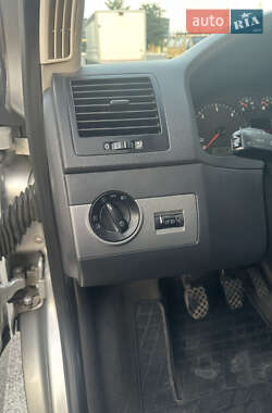 Минивэн Volkswagen Transporter 2008 в 