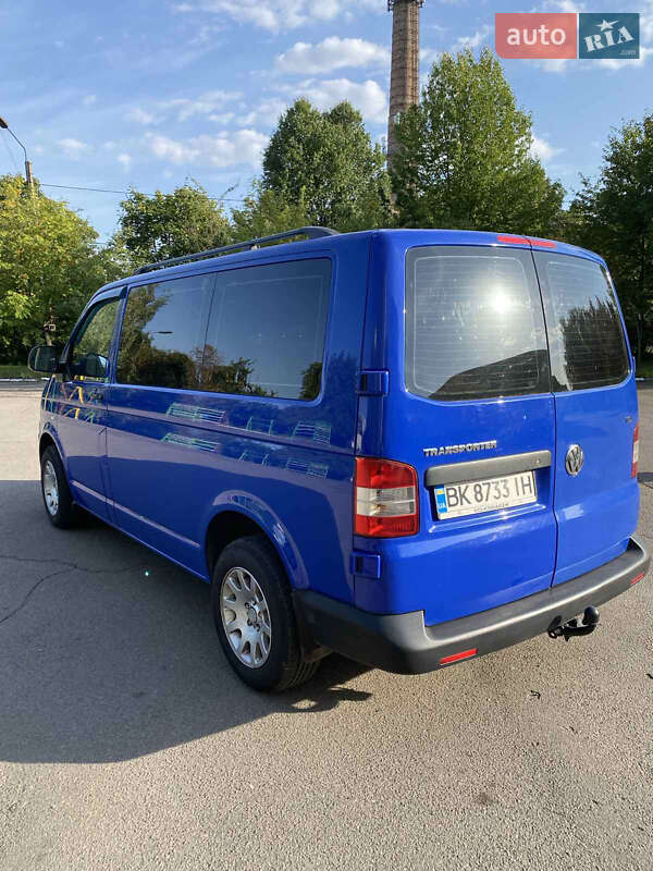 Минивэн Volkswagen Transporter 2010 в Ровно