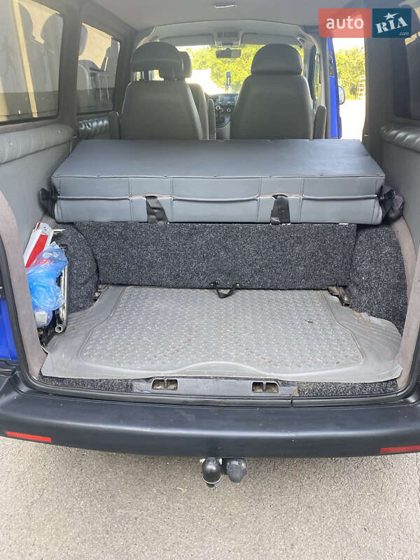 Минивэн Volkswagen Transporter 2010 в Ровно