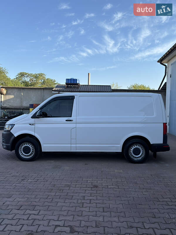 Грузопассажирский фургон Volkswagen Transporter 2015 в Одессе