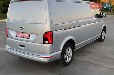 Грузовой фургон Volkswagen Transporter 2021 в 