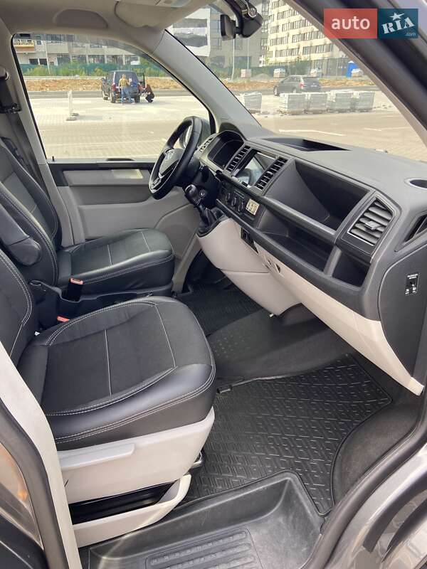 Минивэн Volkswagen Transporter 2015 в Киеве