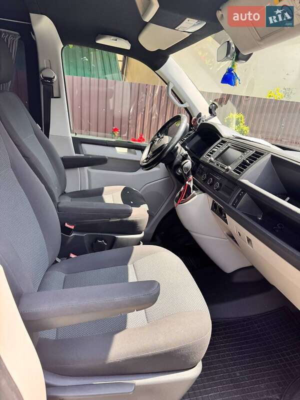Минивэн Volkswagen Transporter 2016 в Львове