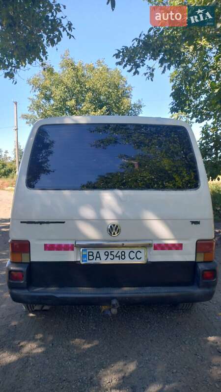 Минивэн Volkswagen Transporter 2001 в Благовещенском