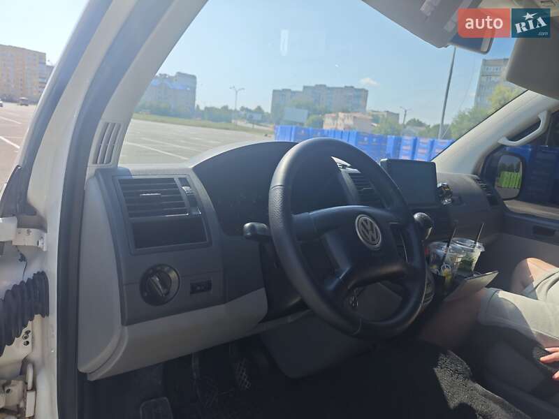 Минивэн Volkswagen Transporter 2005 в Каменец-Подольском