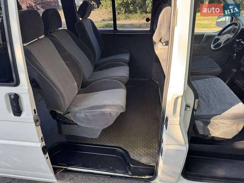Мінівен Volkswagen Transporter 2002 в Кропивницькому