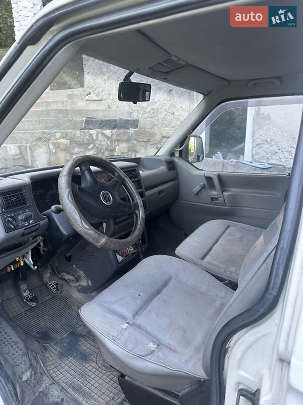 Минивэн Volkswagen Transporter 2001 в Черновцах