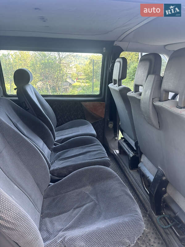 Минивэн Volkswagen Transporter 2001 в Черновцах