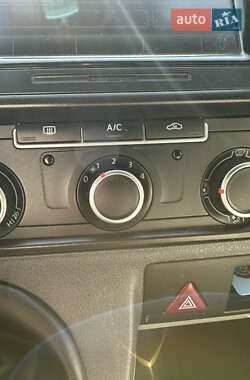 Мінівен Volkswagen Transporter 2012 в 