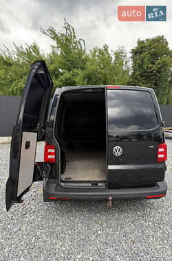 Минивэн Volkswagen Transporter 2019 в 