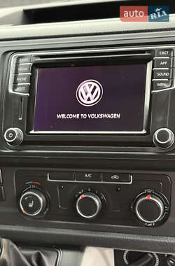 Минивэн Volkswagen Transporter 2019 в 