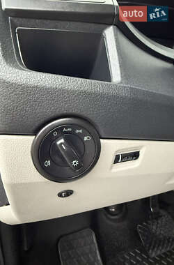Минивэн Volkswagen Transporter 2019 в 