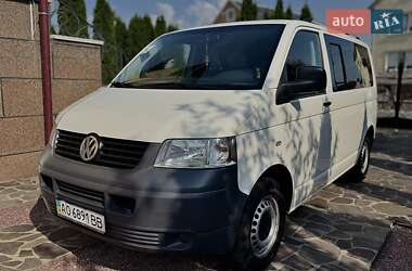 Минивэн Volkswagen Transporter 2009 в 