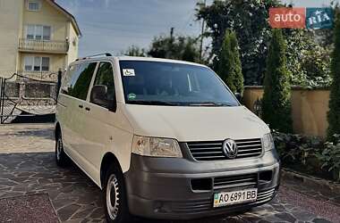 Минивэн Volkswagen Transporter 2009 в 