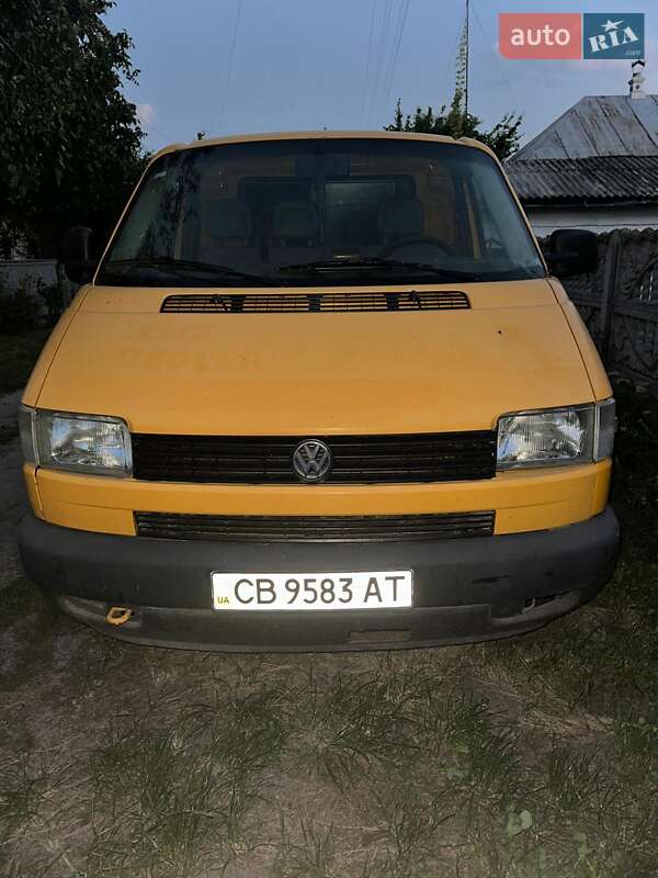 Грузовой фургон Volkswagen Transporter 2002 в Ичне