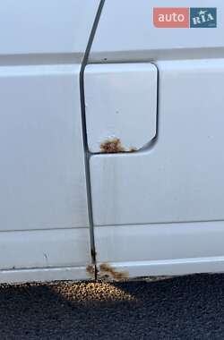 Грузовой фургон Volkswagen Transporter 2000 в 